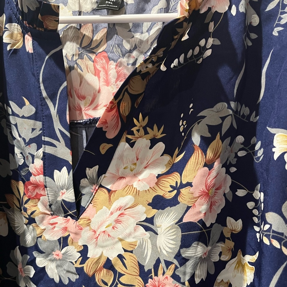 SHEIN Blue Floral Long Sleeve Blouse Size 5XL - Picture 2 of 4